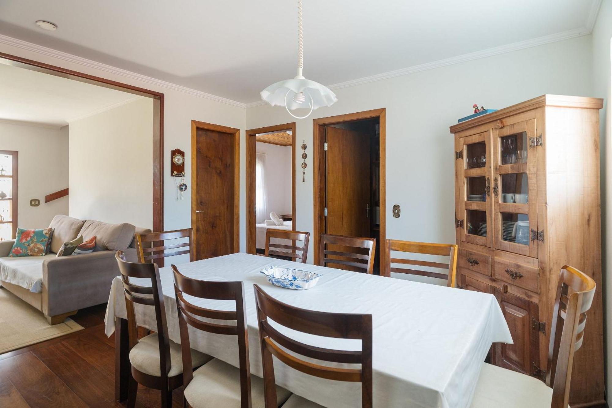 度假居 Casa Espacosa C/lareira Em Ras175 Campos do Jordão